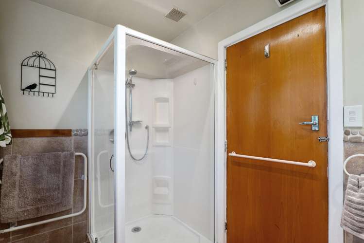 69 Gregan Crescent Burnside_21