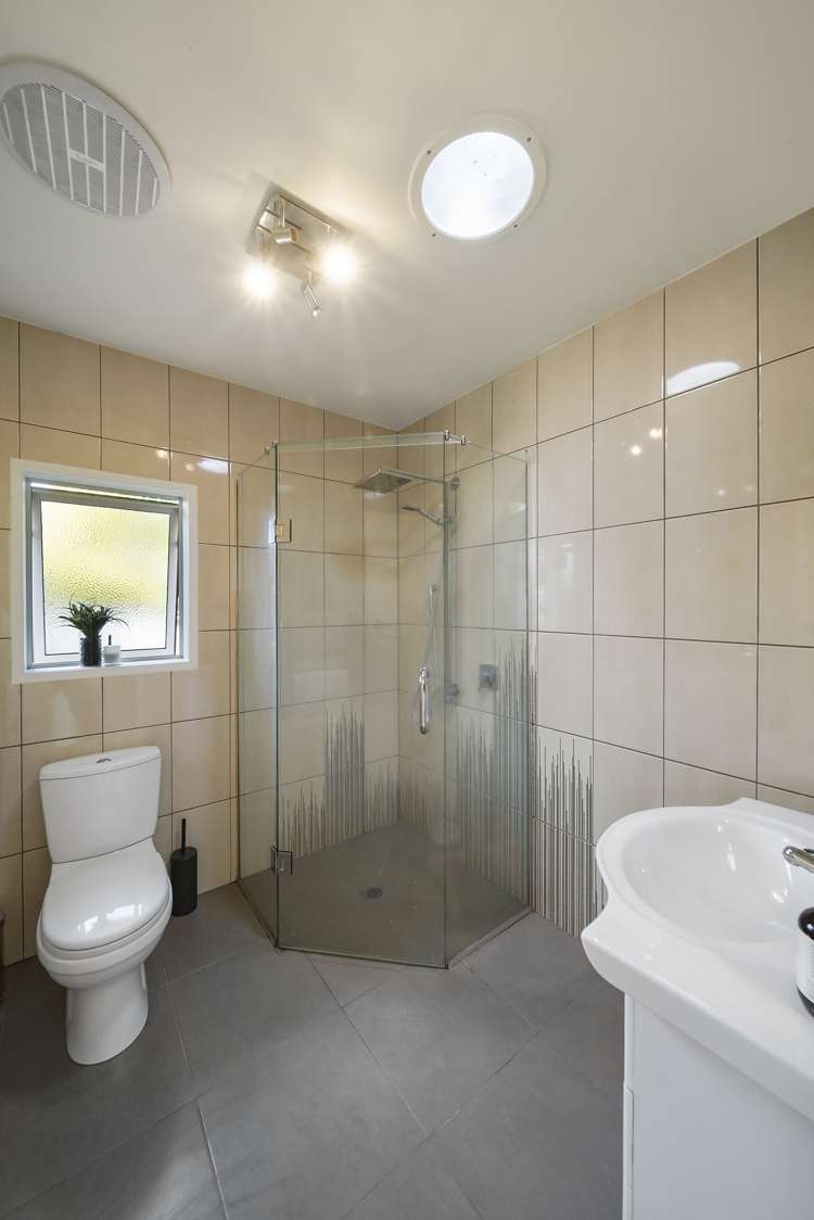 12 Raewyn Place Pakuranga_16