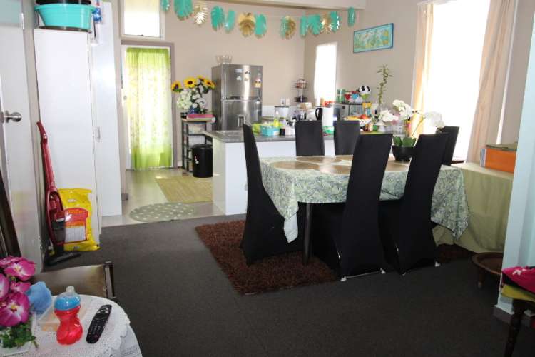 143 Sievers Grove Cannons Creek_7