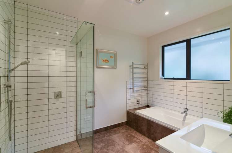 66 Myles Way Lower Shotover_12