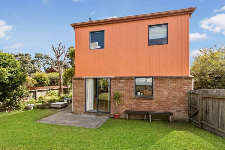 22 Reid Road New Lynn_13