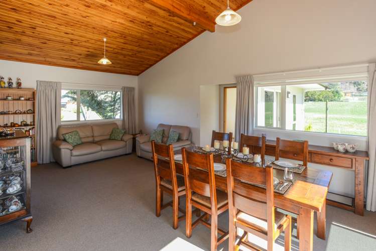 10 Churchill Drive Taradale_6