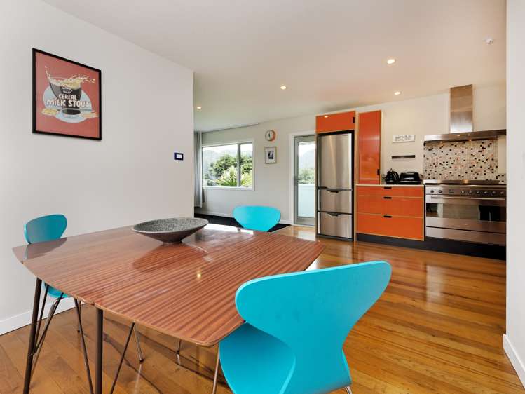 1103 Huia Road Huia_6