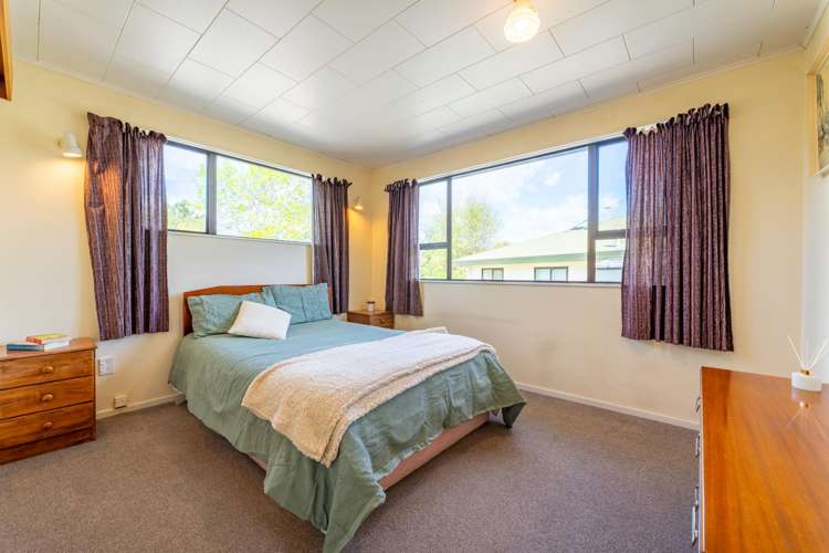 2/2 Stirling Place Timaru_6