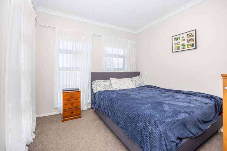 1/2 Lambert Court Glenview_10