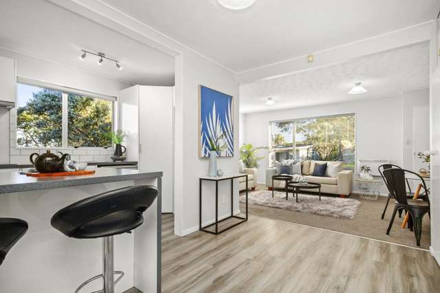 2/200 Dowse Drive Maungaraki_4