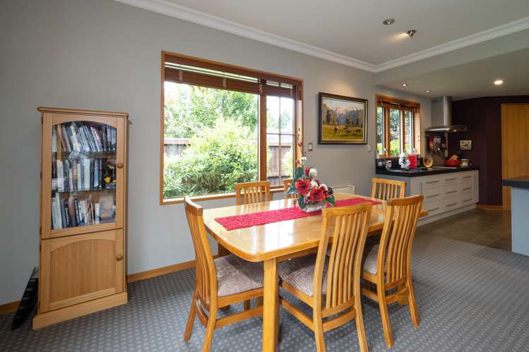 17 Country Place Allenton_5