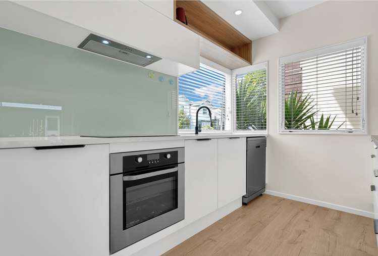 22 Kirikiri Lane East Tamaki_5