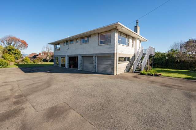 2 Balmoral Place Stoke_3