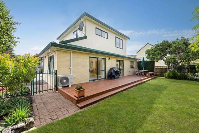 2/32 Foch Avenue Mount Roskill_1