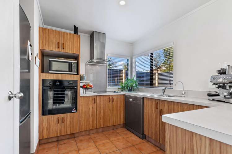 2/68 Routley Drive Glen Eden_3