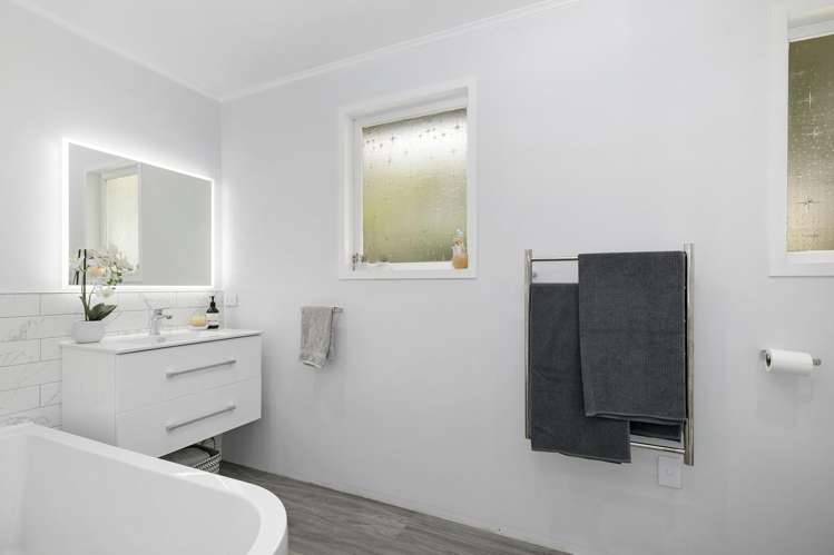 14 Matariki Grove Wainuiomata_16