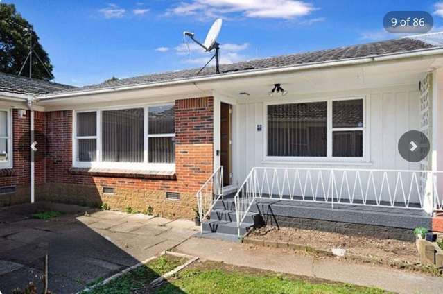 For Rent : 2 Bedroom Unit