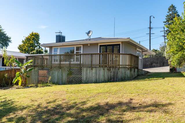 Deck, Lawn & Location - It's All Here