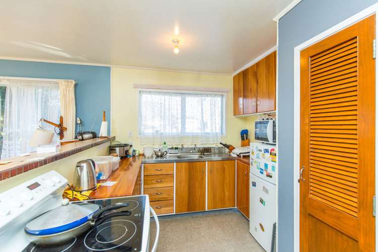 2/10 Dorendia Place Clendon Park_13