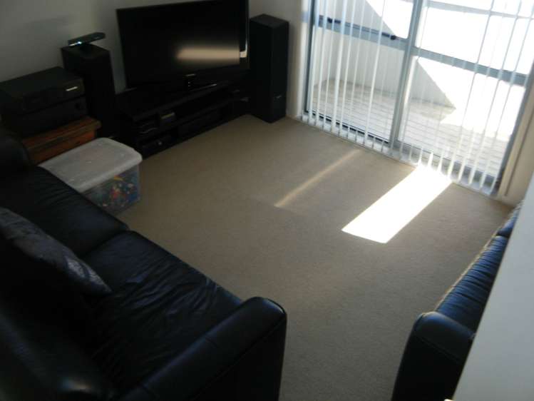 29/3 Riverside Road Orewa_4