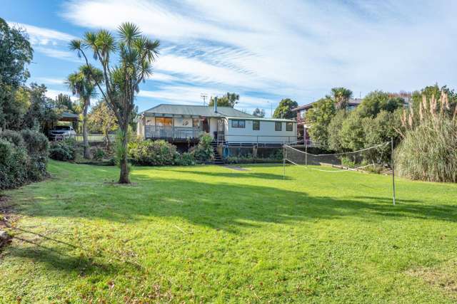 Freehold Slice of Paradise!