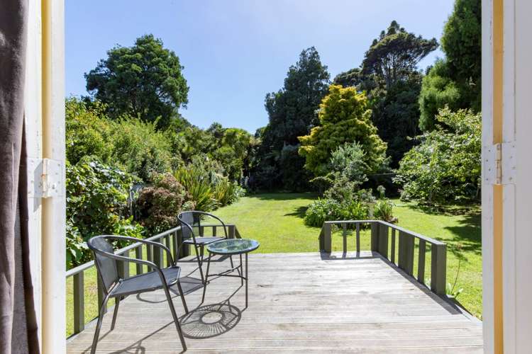 1220 Huia Road Huia_9