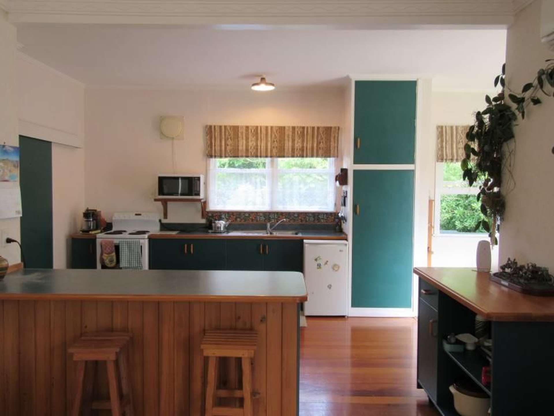 16 Marian Drive Inner Kaiti Gisborne District Houses for Sale