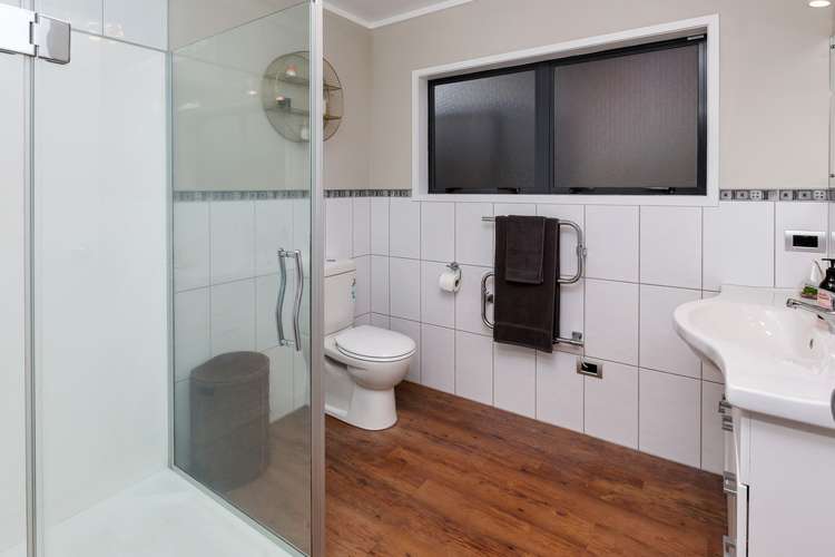 8 Mcainch Place Kamo_13