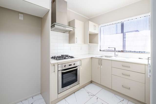 1/6 Hatherley Place Clendon Park_1