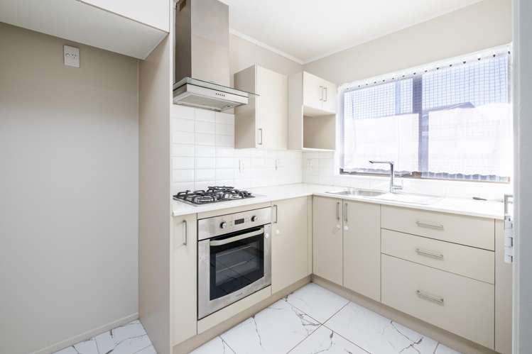 1/6 Hatherley Place Clendon Park_1