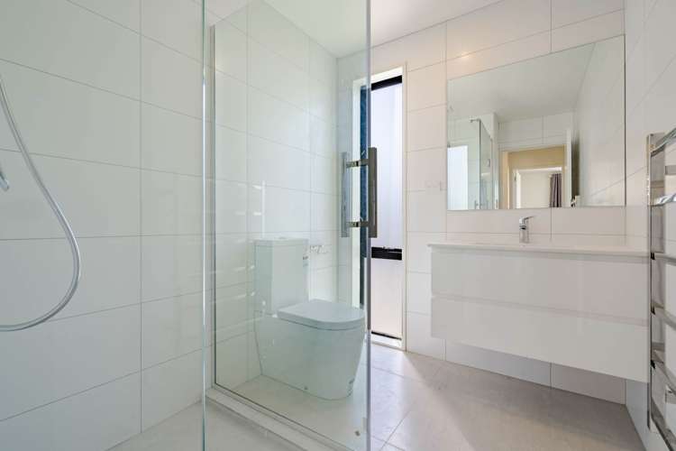 16 Tihema Lane Westgate_9