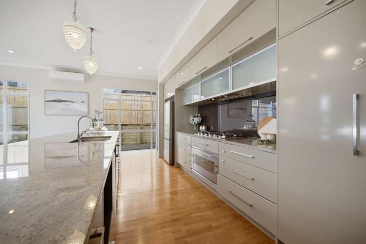 6 Hilton Close_3