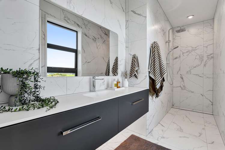 29 Washer Road Omata_25