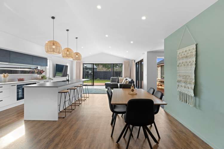 39 Plover Avenue Amberley_9