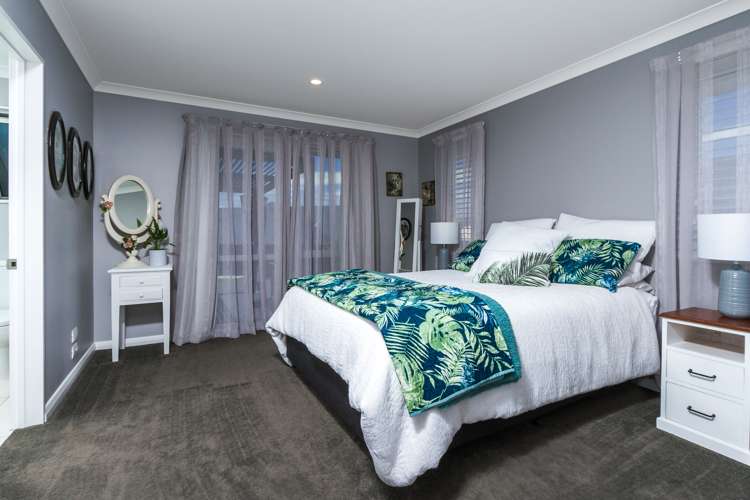 65 Fairose Drive Richmond_11