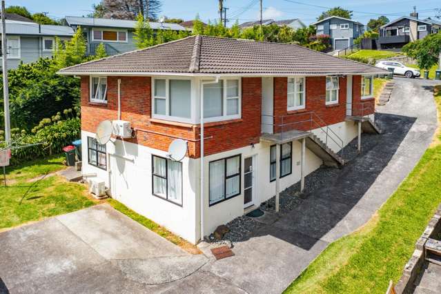 Solid Multi Unit Investment In Prime Location!