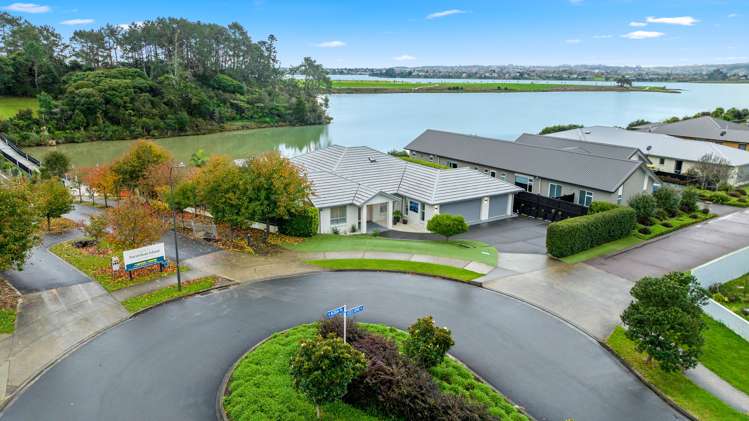 2 Lees Cove Karaka_23