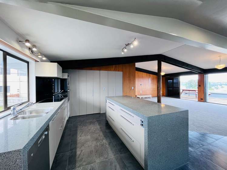 1022 Whangaparaoa Road Tindalls Beach_11