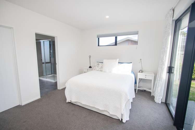 71 Racecourse Road Allenton_9