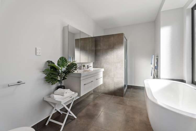 48 Columbia Crescent Beachlands_26