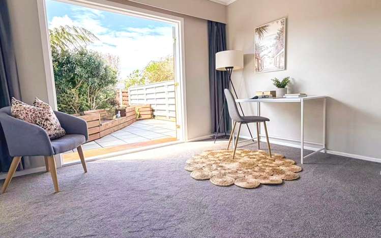 64 Mark Avenue Paparangi_5