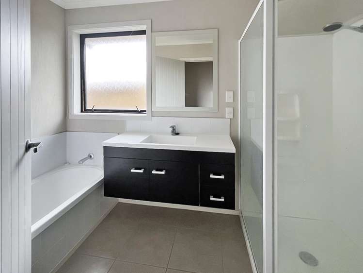 3 Medallion Court Kelvin Grove_11