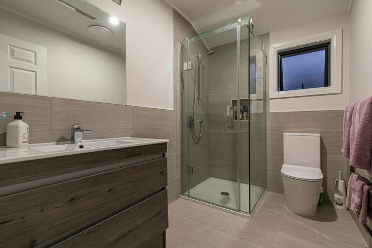 4 Traffic Road Greenhithe_19