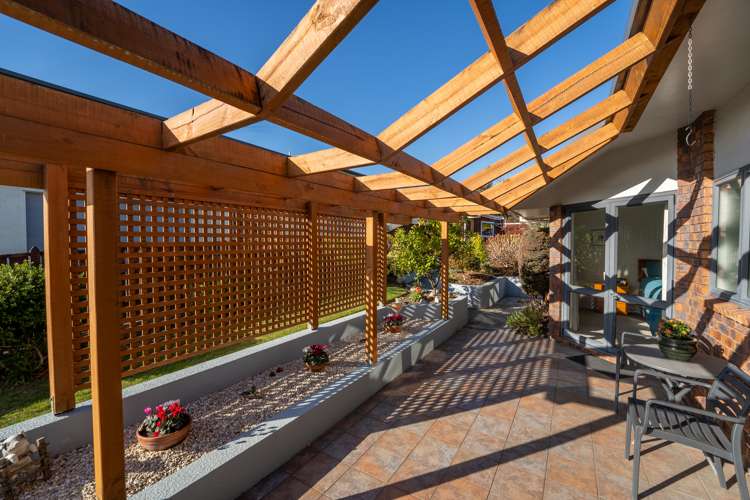 44 Olympus Way Richmond_14