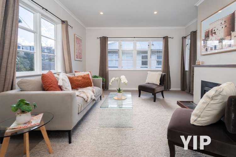 35 Hindmarsh Street Johnsonville Wellington City Houses for Sale