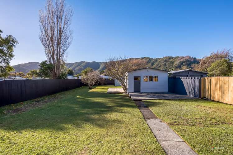 23 Dover Road Wainuiomata_18