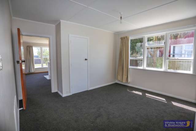 62 Carisbrooke Street Aranui_2