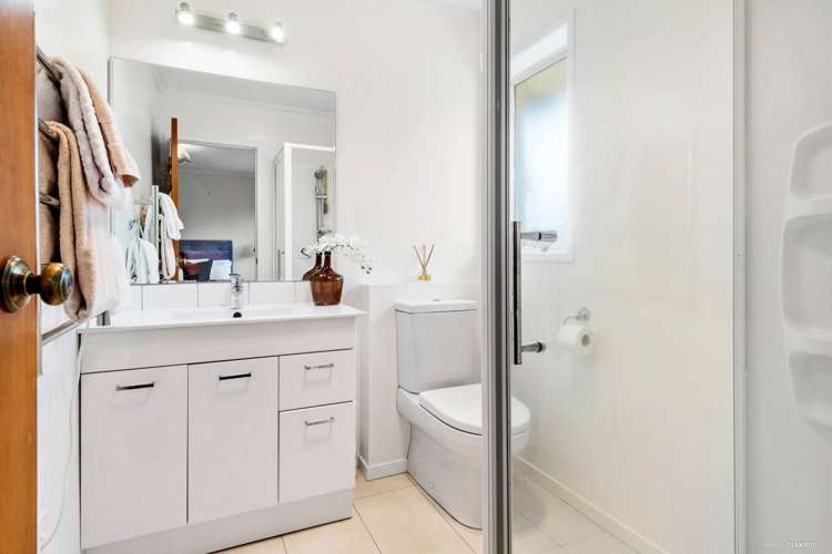 6 Crescent Hills Court Northpark_7