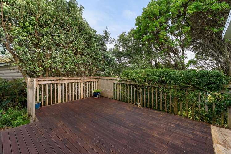 14 Kowhai Street Tawa_10