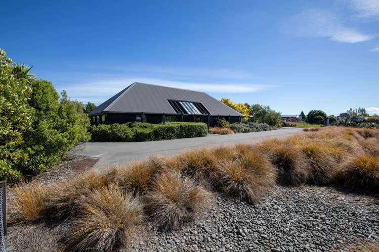 51 West Coast Road_0
