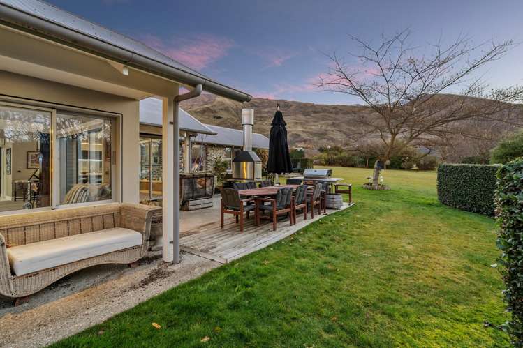 9 Hollyhock Lane Wanaka_27