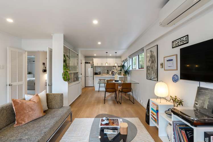 81 Seaview Road Paremata_27