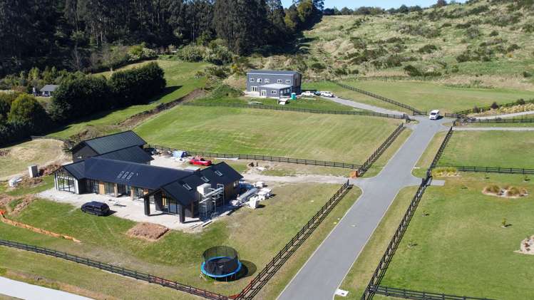 17 Lochinvar Lane Acacia Bay_3