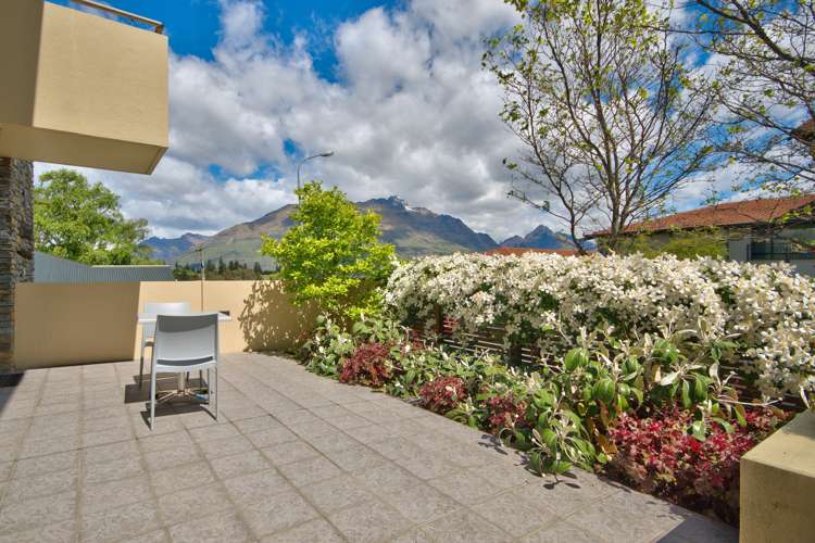 410/7 Adelaide Street Queenstown_5
